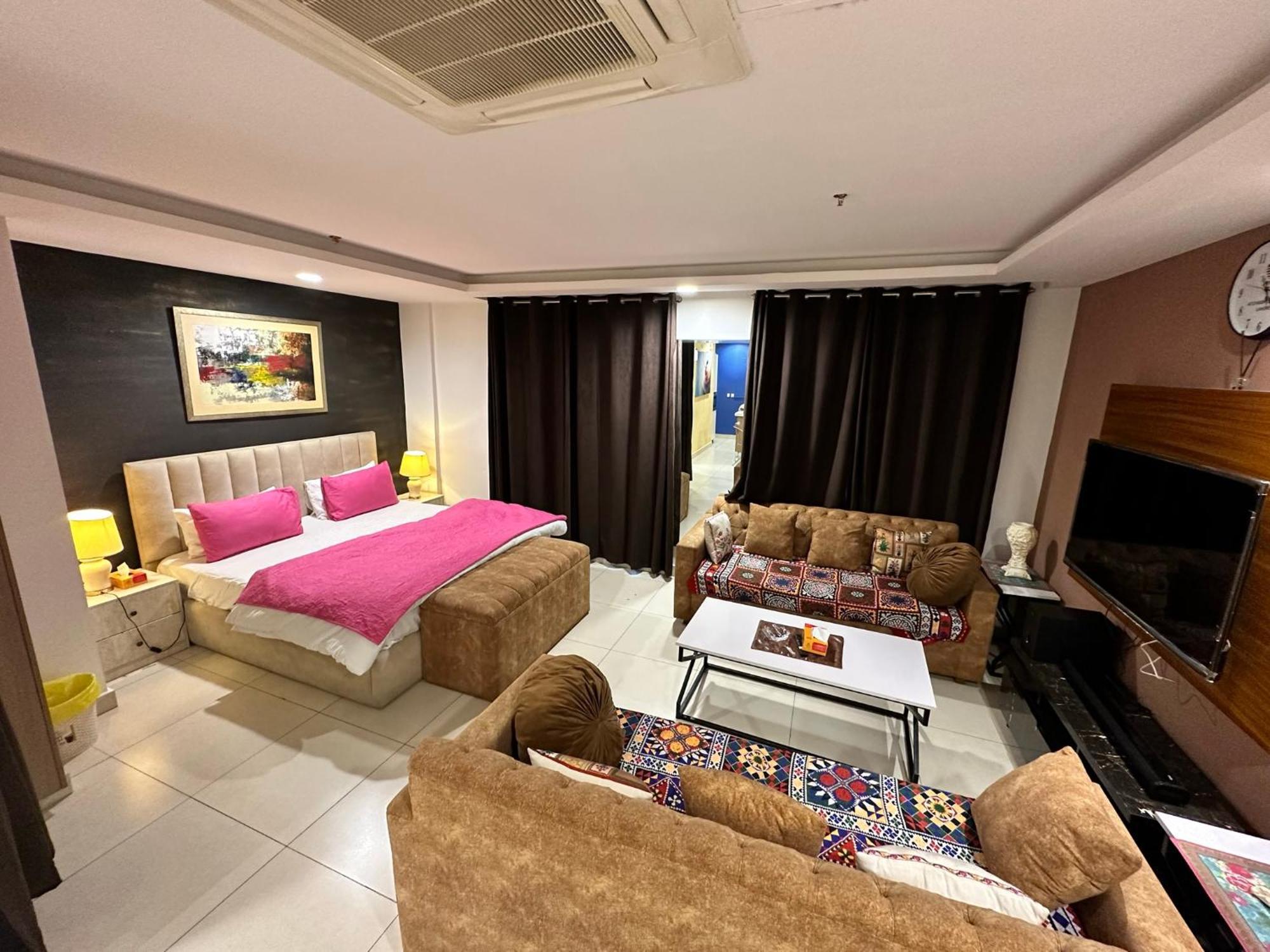 Sunset Luxury Gold Crest Mall Residency Λαχόρη Εξωτερικό φωτογραφία